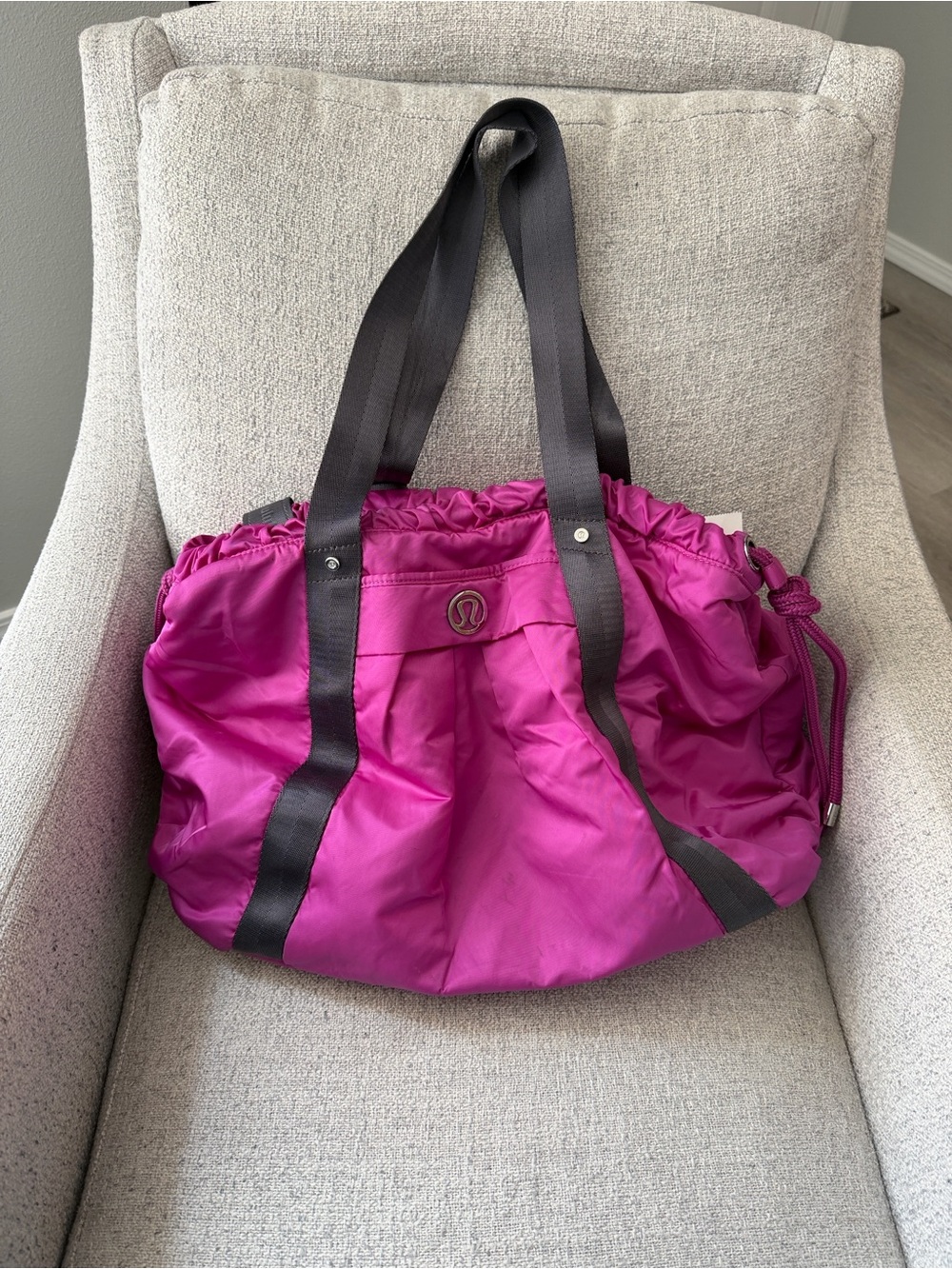 Rare- Lululemon Effortless Tote Bag